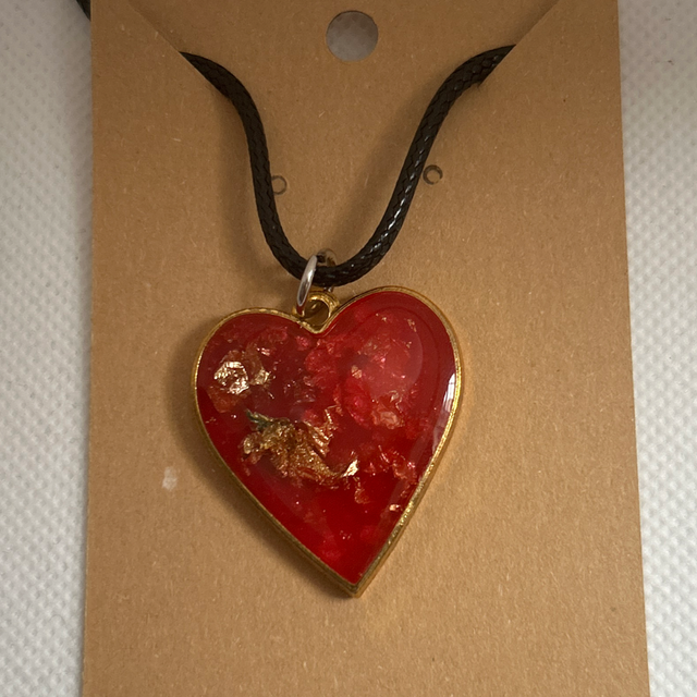 Metal Casing Necklace