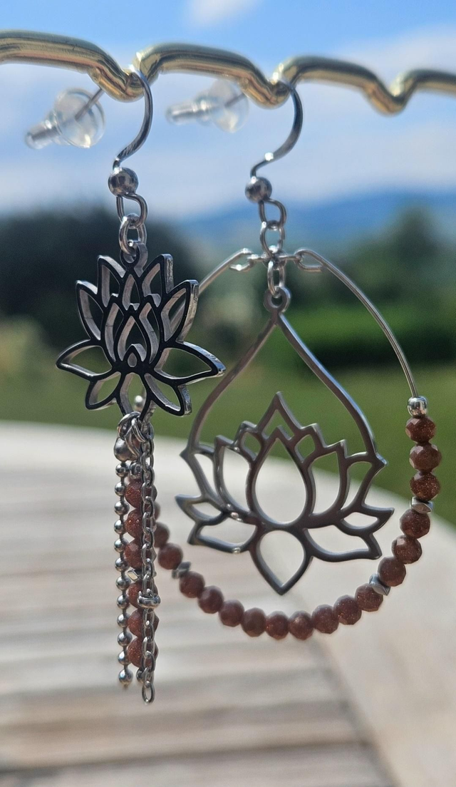 Boucles d'oreilles asymétriques 
