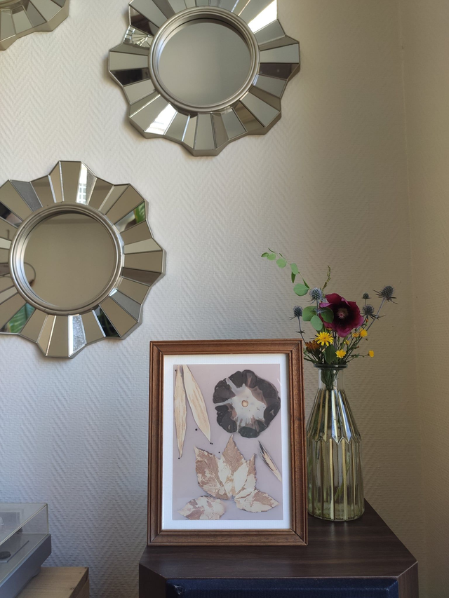 Bouquet d'été – Vigne vierge et rose trémière