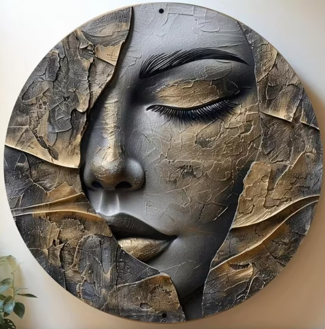 Vintage rond metalen bord kunstzinnig gezicht (20cm)