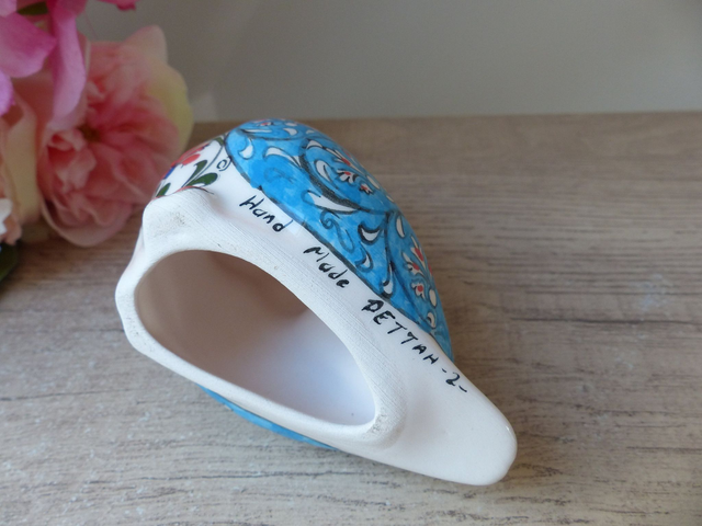 Chouette Bleue Joyeuse : Figurine Artisanale en Céramique Peinte à la Main – Chouette Colorée, Décoration Maison de Campagne, Bord de Mer