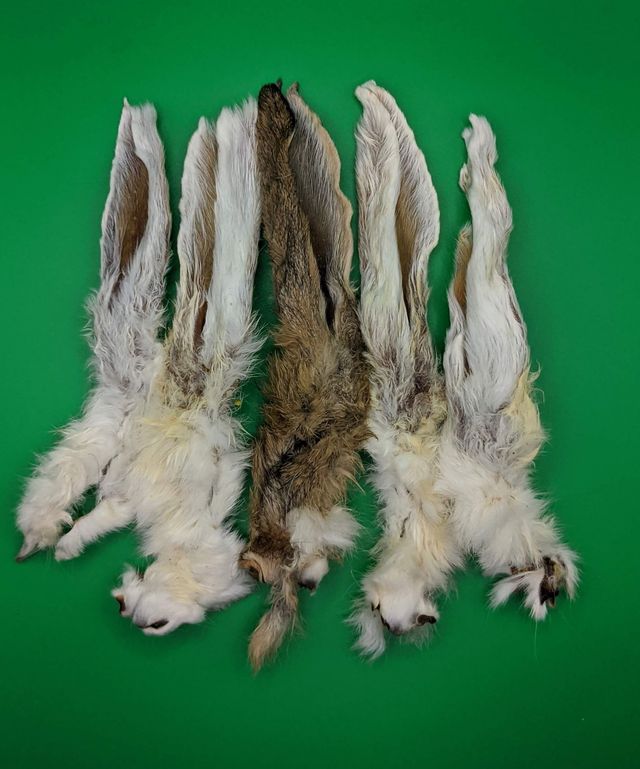 Rabbit Ears with Fur (1kg)