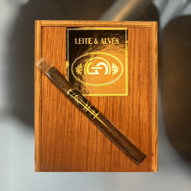 Charuto Leite & Alves Entreacto Besuki Wrapper – Caixa c/ 18