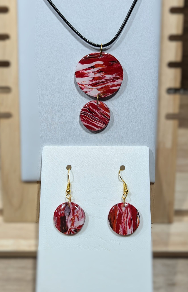 Parure boucles d'oreilles et pendentif flamboyante