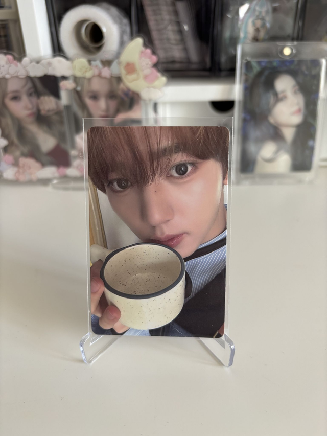 PC OFFICIEL DE HANYUJIN DE ZB1