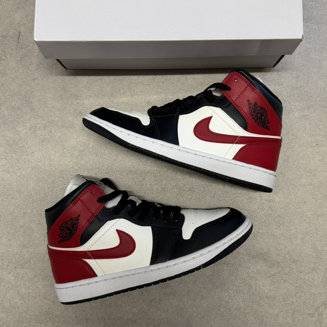 Air Jordan 1 Mid Gym Red Off Noir (Taille 40)