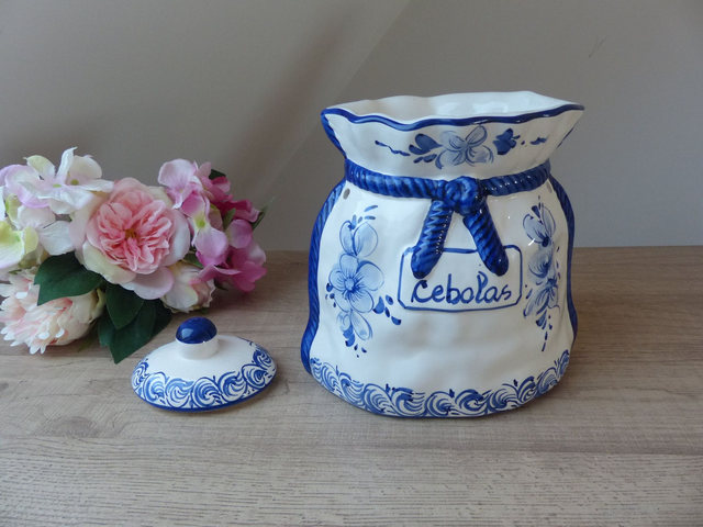 Grand Pot à Oignons en Céramique Artisanale Peint à la Main – Motifs Floraux Bleu Indigo du Portugal, Style Rustique pour Cuisine ou Cellier