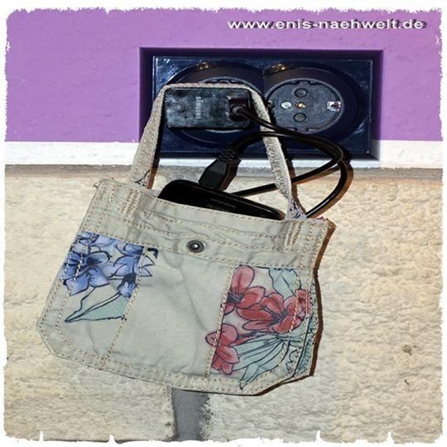 Handytasche zum Aufladen aus Jeans Hose
