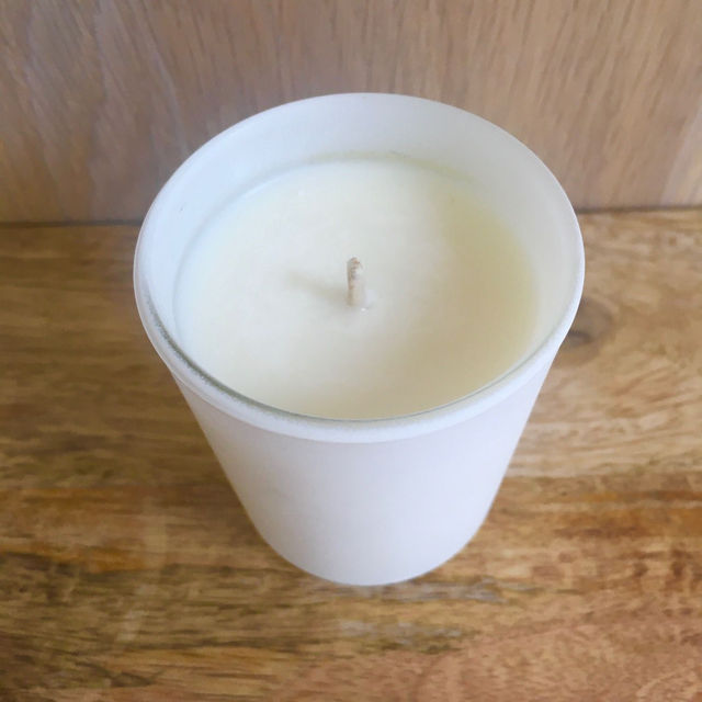 "L'illuminée" : Bougie de cire d'olive sans parfum 