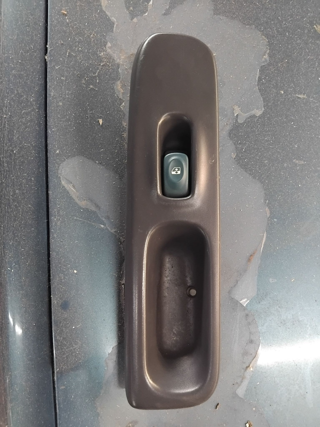 Bouton lève-vitre Passager 