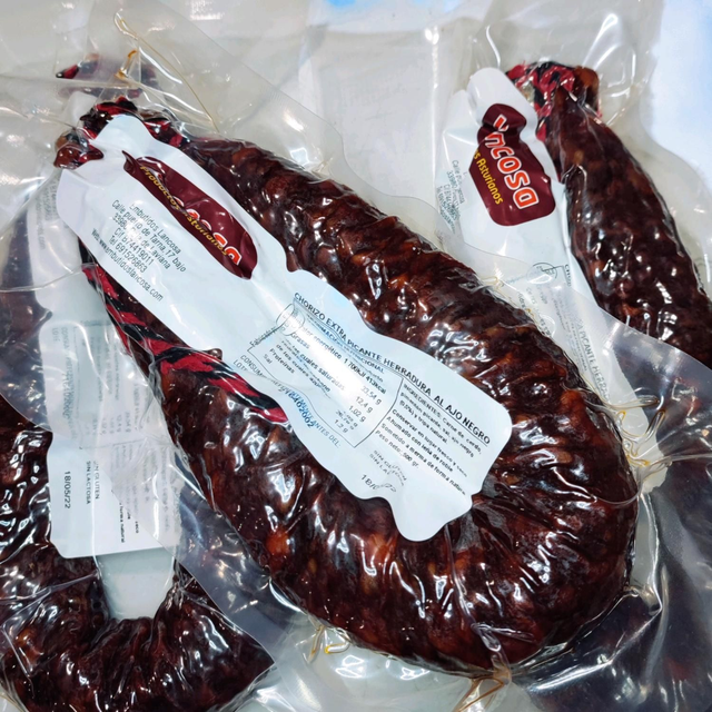 Herradura picante al ajo negro