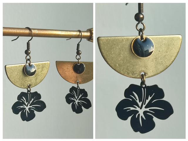 Boucles fleurs d'hibiscus noires,en laiton bronze -sans nickel 