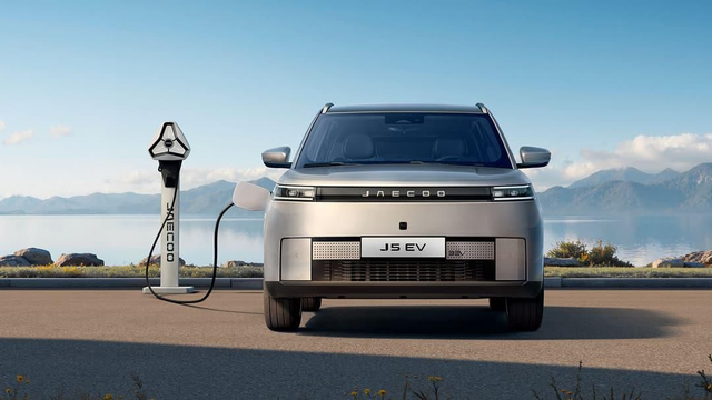175 km/h Jaecoo J5 til 402 km, 14" tablet, panorama glastag, aircondition & camper