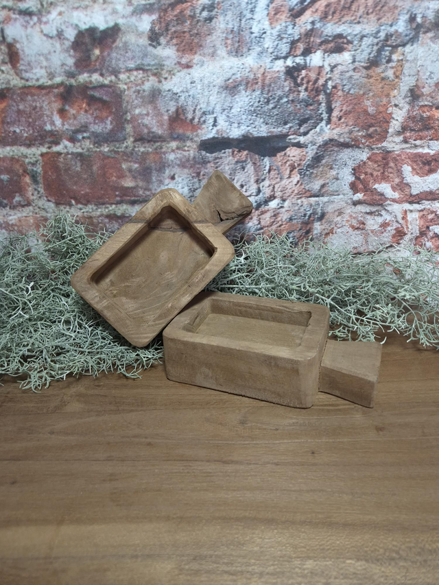 Bakje van teakhout, S