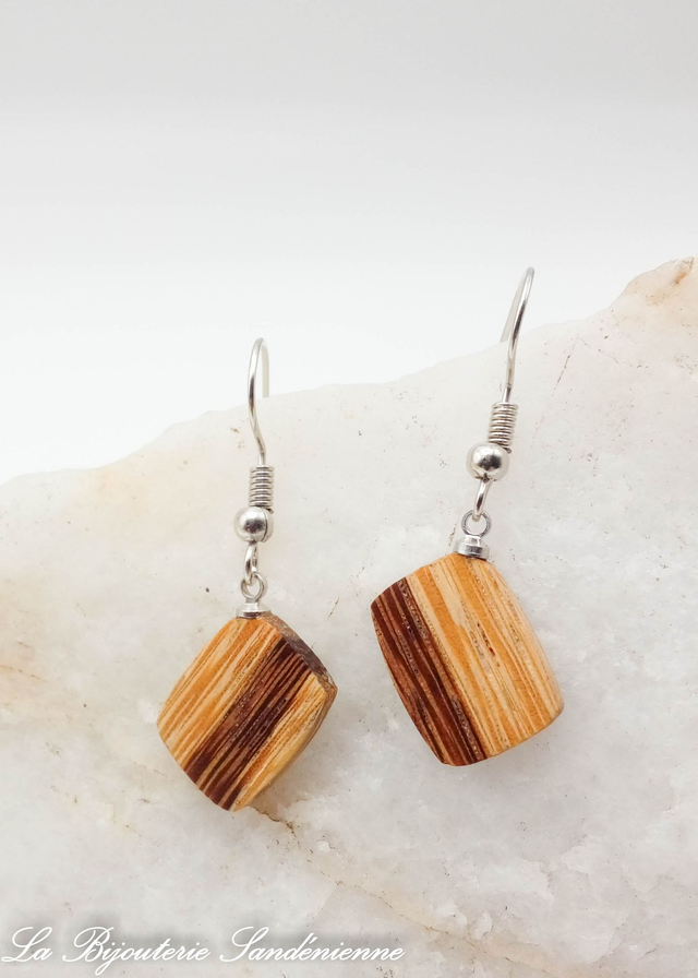 Rectangle en bois de serpent.