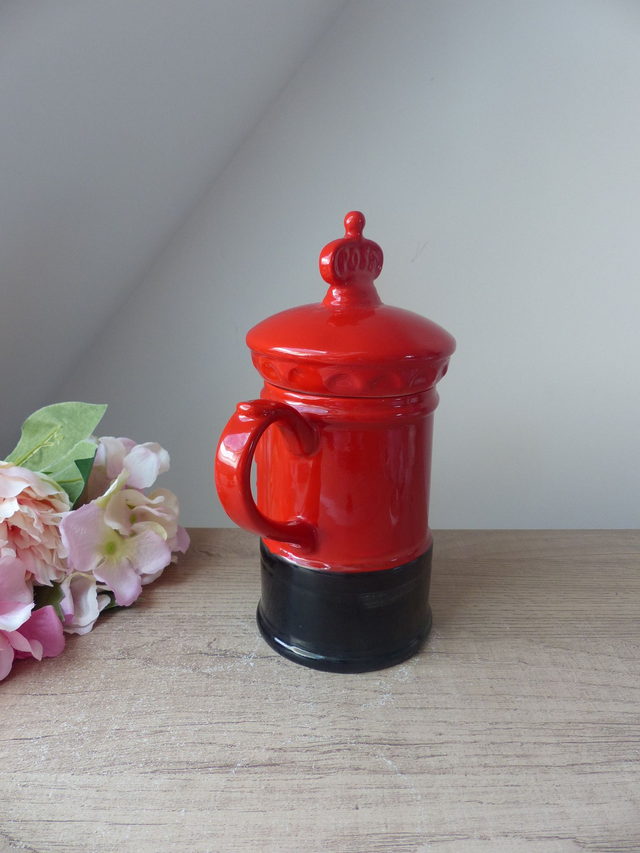 Théière Vintage Price Kensington – Boîte aux Lettres Anglaise – Céramique Rouge et Noire – Fabriquée en Angleterre