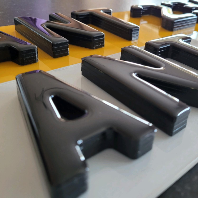 12mm Black 4D with Black Gel