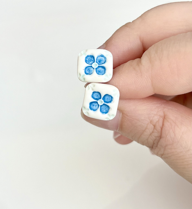 Orecchini siciliani a lobo con mini maioliche