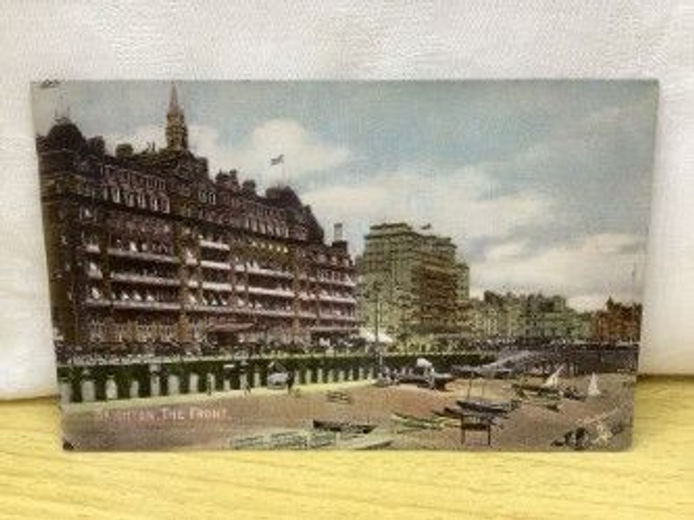 Brighton, The Front, Sussex, Raphael Tuck &amp; Sons Colotint Brighton Postcard. Our Ref no R78 £2.50