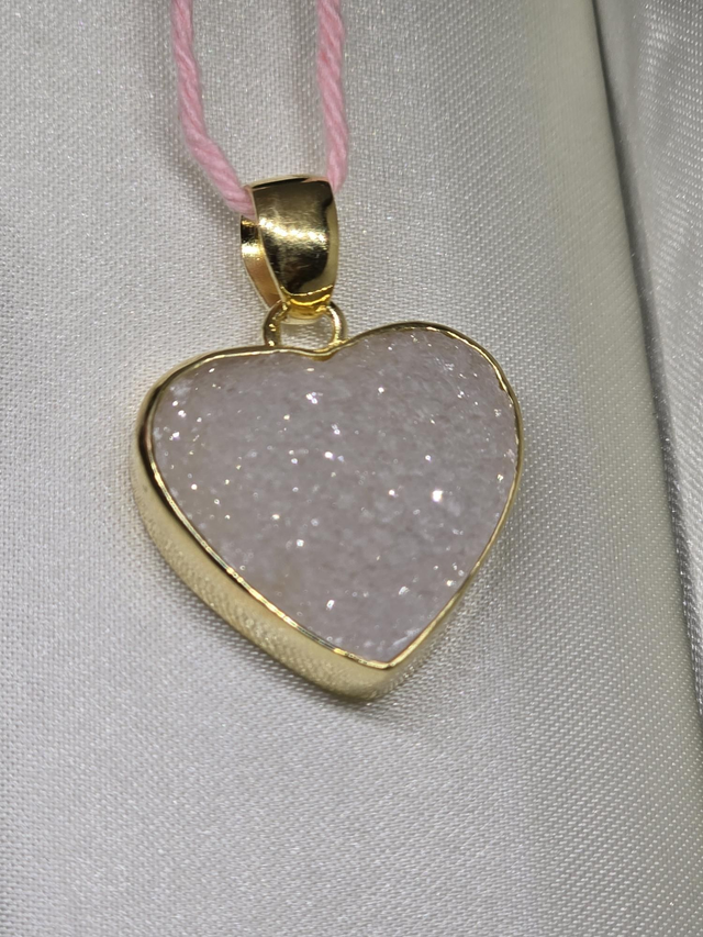 Pendentif druse Agate blanche plaqué or 