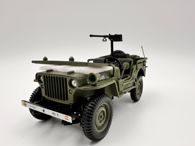 Willys Jeep 1944 Normandy Edition - Scale - 1:18