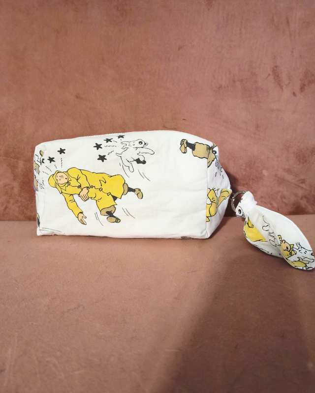 ✨ Trousse matelassée upcyclée – Édition Tintin ✨
