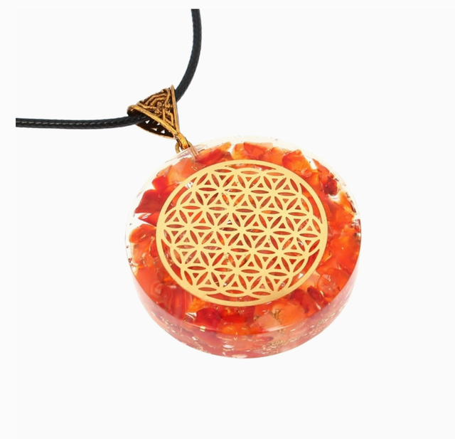 Orgonite en pendentif " Fleur de vie " Cornaline