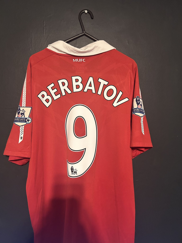 (M) Manchester United 2010-11 Home / BERBATOV 9 
