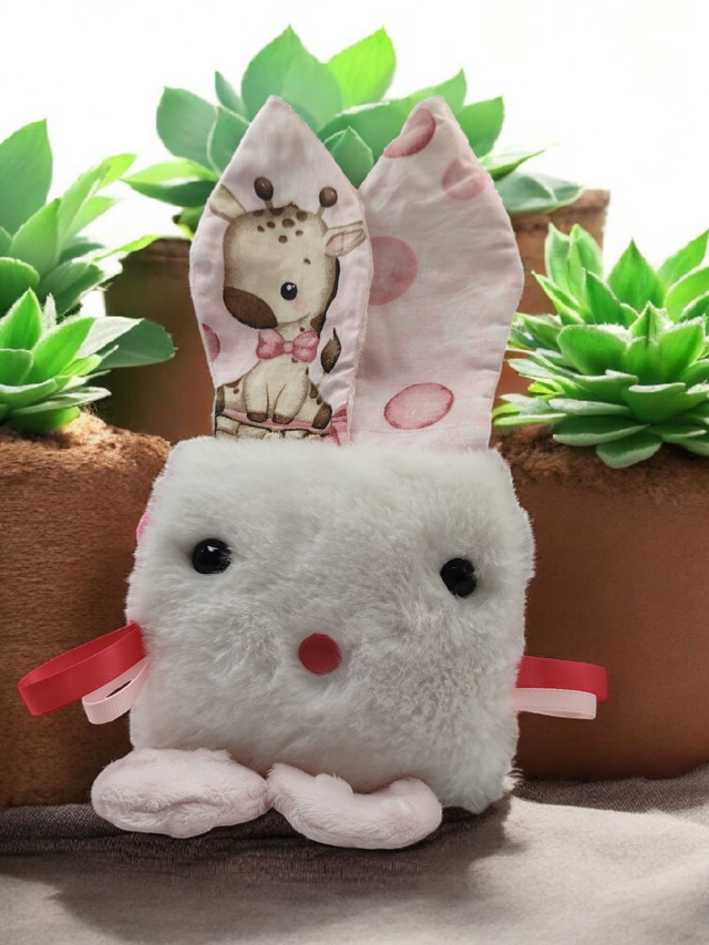 Cube d'éveil girafon fonds rose