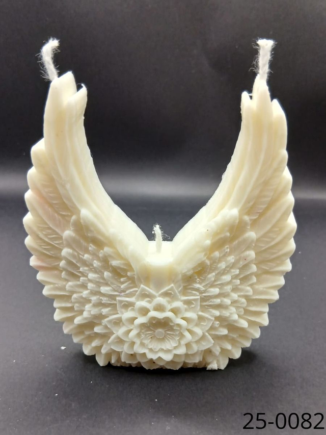 Engelsflügel mit Blume