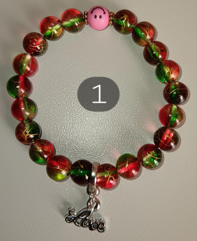 Bracelet Perles Acryliques, Smiley &amp; Breloque Love