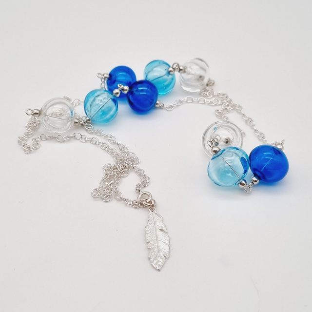 Sautoir perles creuses bleues