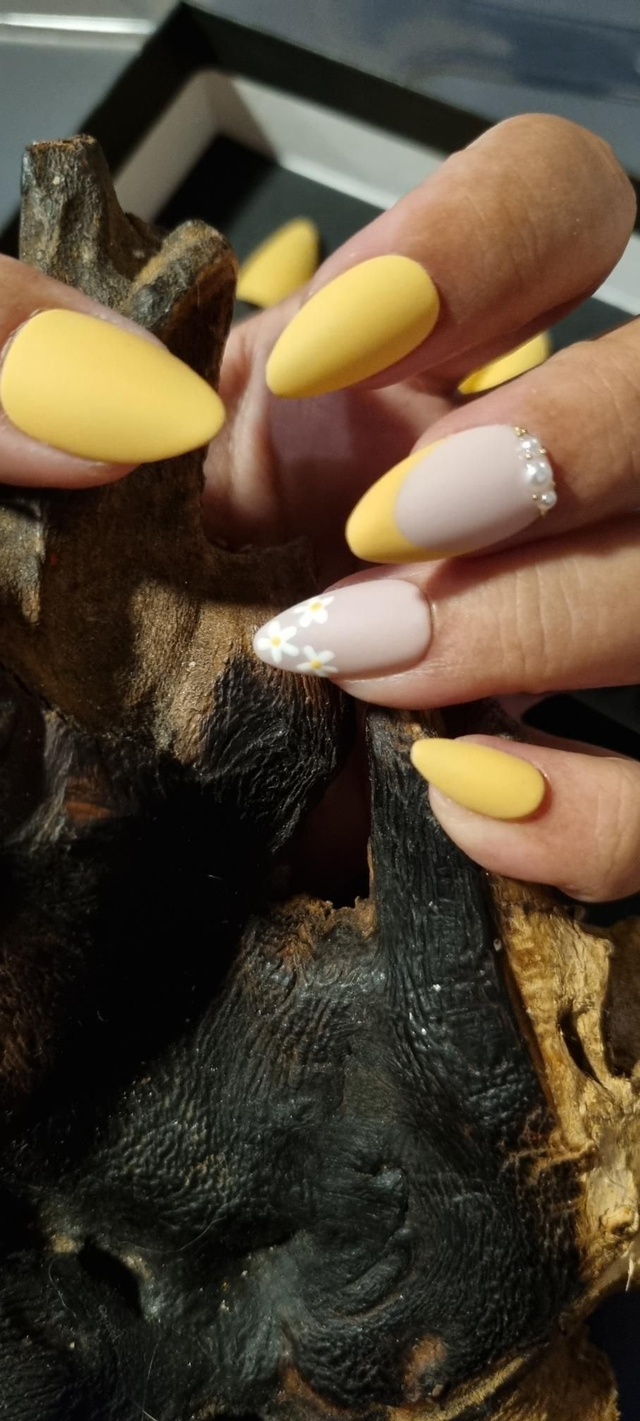 Yellow matty bijou AMANDE xs 