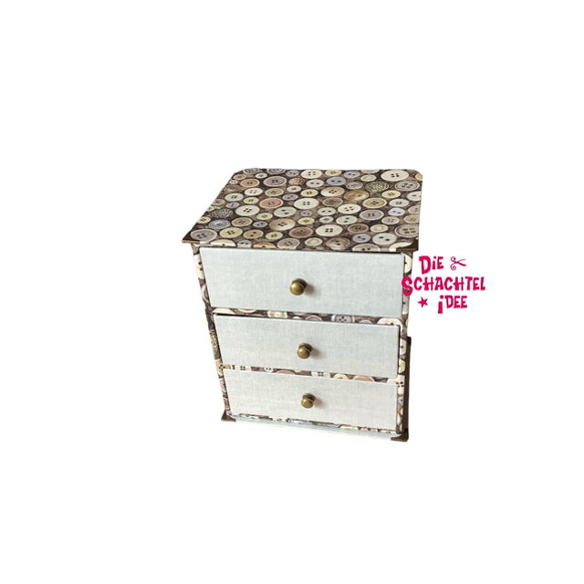 Maximilian „Knopf an Knopf“