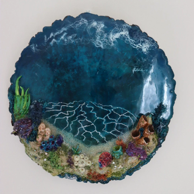 Underwater Art in Wooden Log 