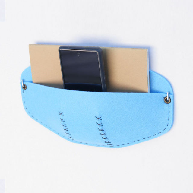 Vide-poche mural bleu ciel Hyphen