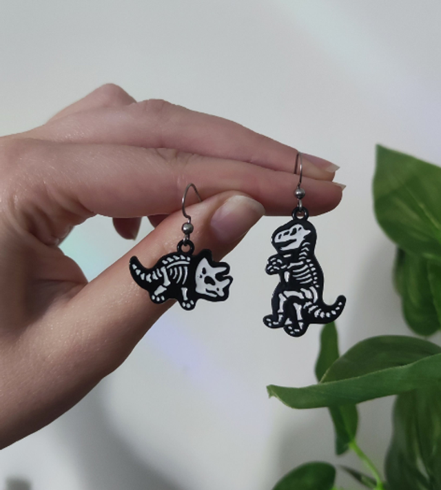 Boucles d&#039;oreilles dino