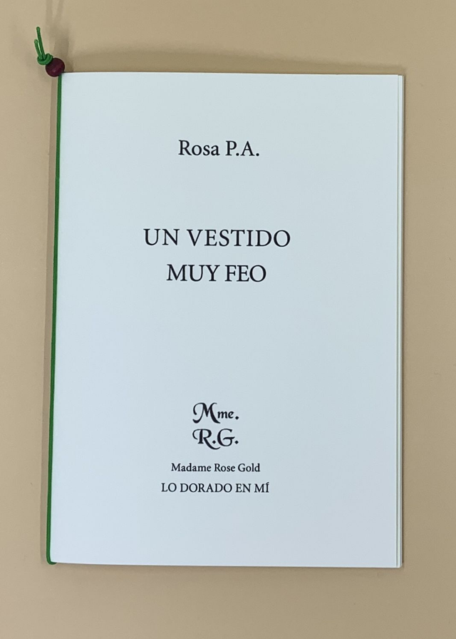 R-006 Un vestido muy feo