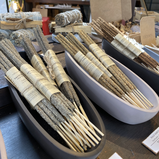 Incienso Natural de Canela y Mirra – Artesanal para la Abundancia, Prosperidad y Poder Interior