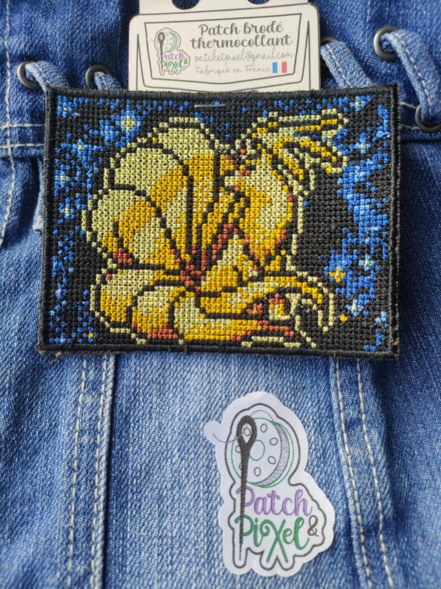 Patch brodé thermocollant pixel art Feunard