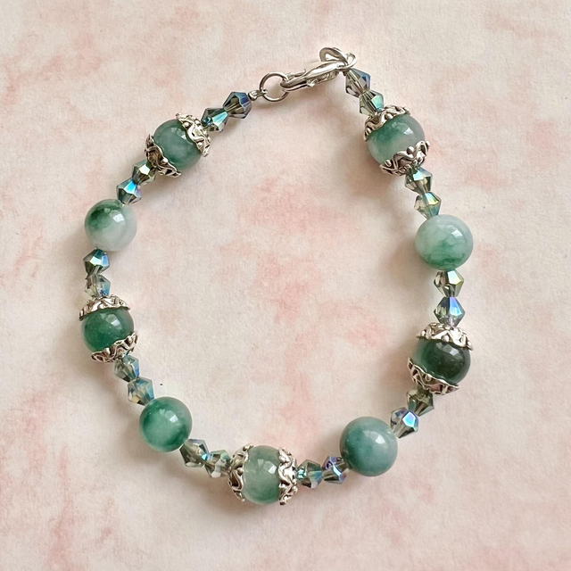 Kleine armband van jade, kristal en Indiaas zilver (17,5 cm lang)