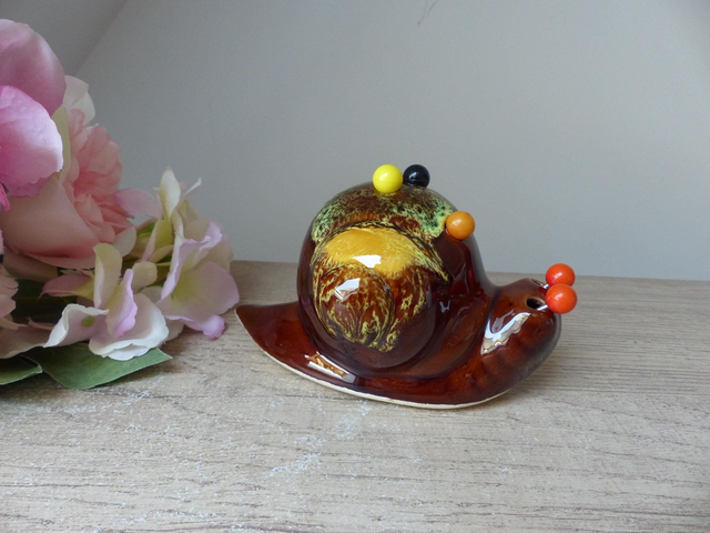 Ancien porte piques escargot pour cocktail, porte piques fourchettes à escargots, escargot décoration table France 1970, plat escargot