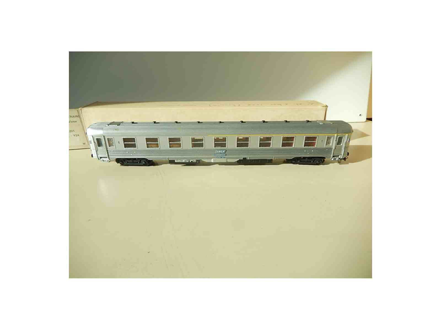 voiture inox Victor Weiss A5rj Europolitrains 14201 H0