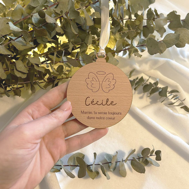 Boule de Noël personnalisée en bois - Modèle Ange