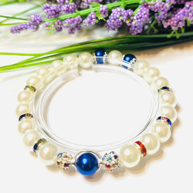 Blauw Parellicht” – Kinderarmband met Glans &amp; Strassdetails