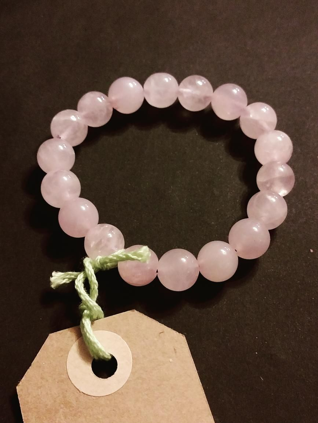 Ruusukvartsi 10 mm helmillä