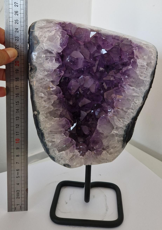 Améthyste Géode sur pied métal
