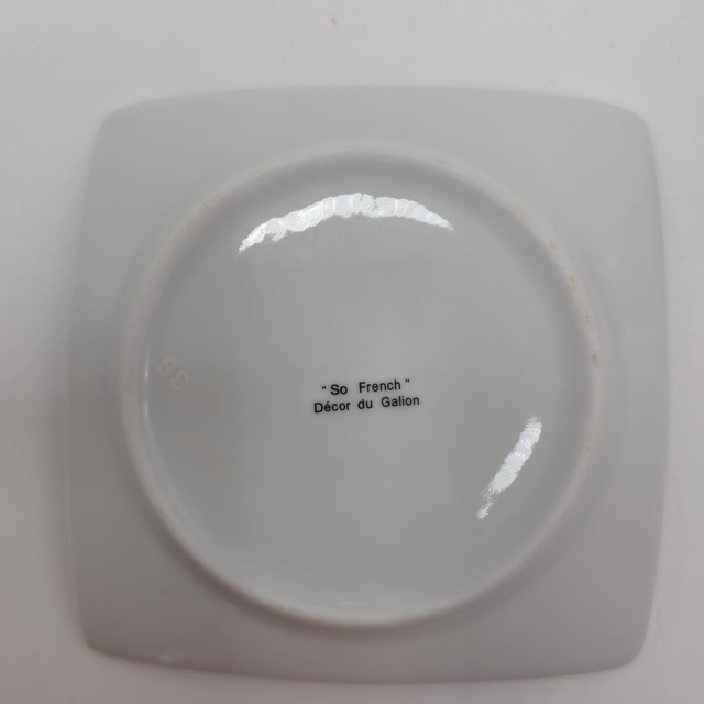 Ensemble de 4 tasses et sous-tasses à café