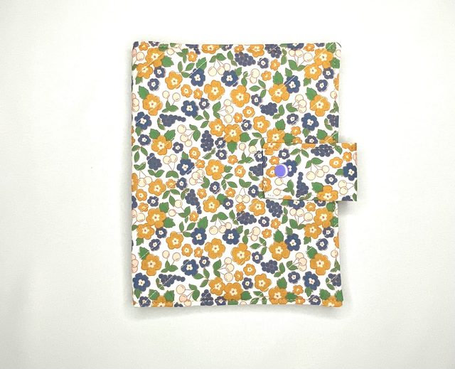 AVOIR TOUJOURS SES PAPIERS IMPORTANTS AVEC SOI FLEURS STYLE LIBERTY 