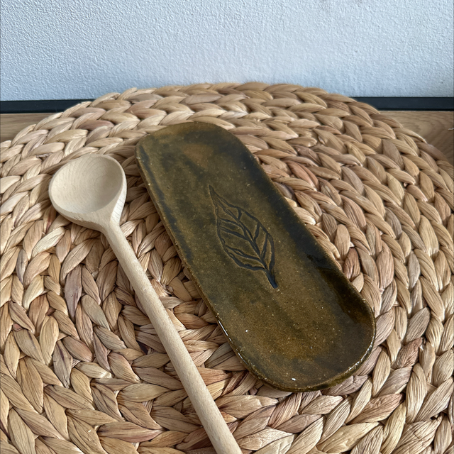 Repose cuillère feuille vert 